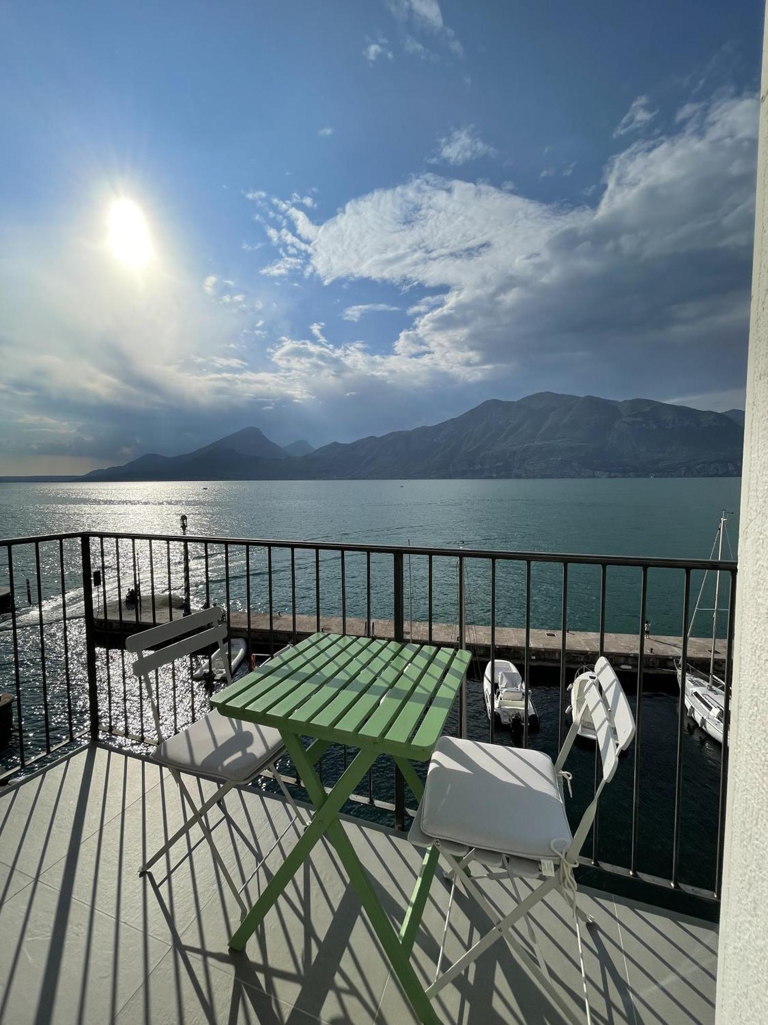 Angolo Sul Porto Apartment Brenzone sul Garda Ngoại thất bức ảnh